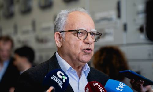 Imagen de Curbelo plantea monitorear el impacto del conflicto en Oriente Medio y revisar la bonificación al combustible en las islas no capitalinas